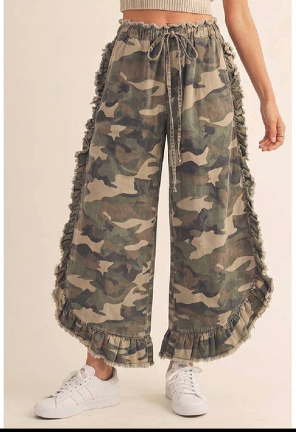 Camo Tulip Raw Edge Pant