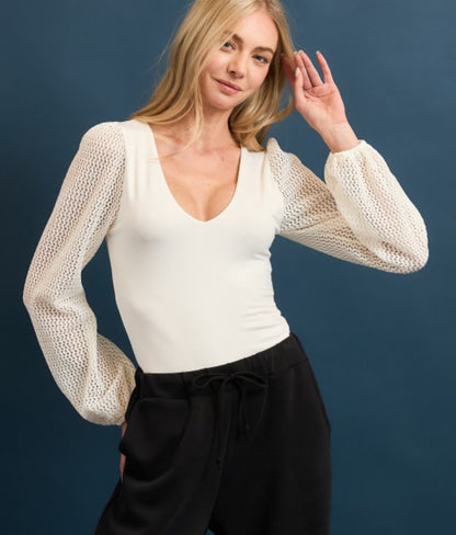 V-neck ballon sleeve bodysuit (Hankinson)